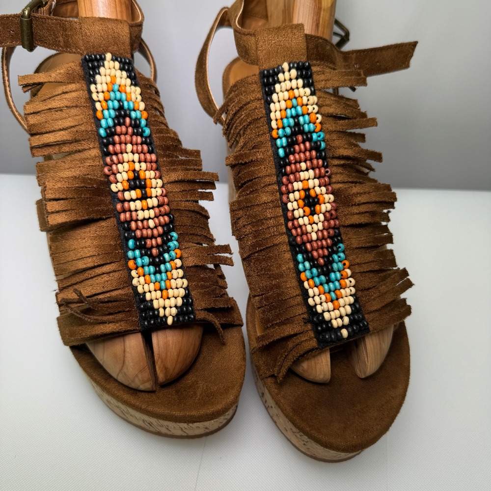 Ariat Unbridled Wedge Sandals Women 6.5 Brown Beaded Fringe Cork Platform - Picture 3 of 12